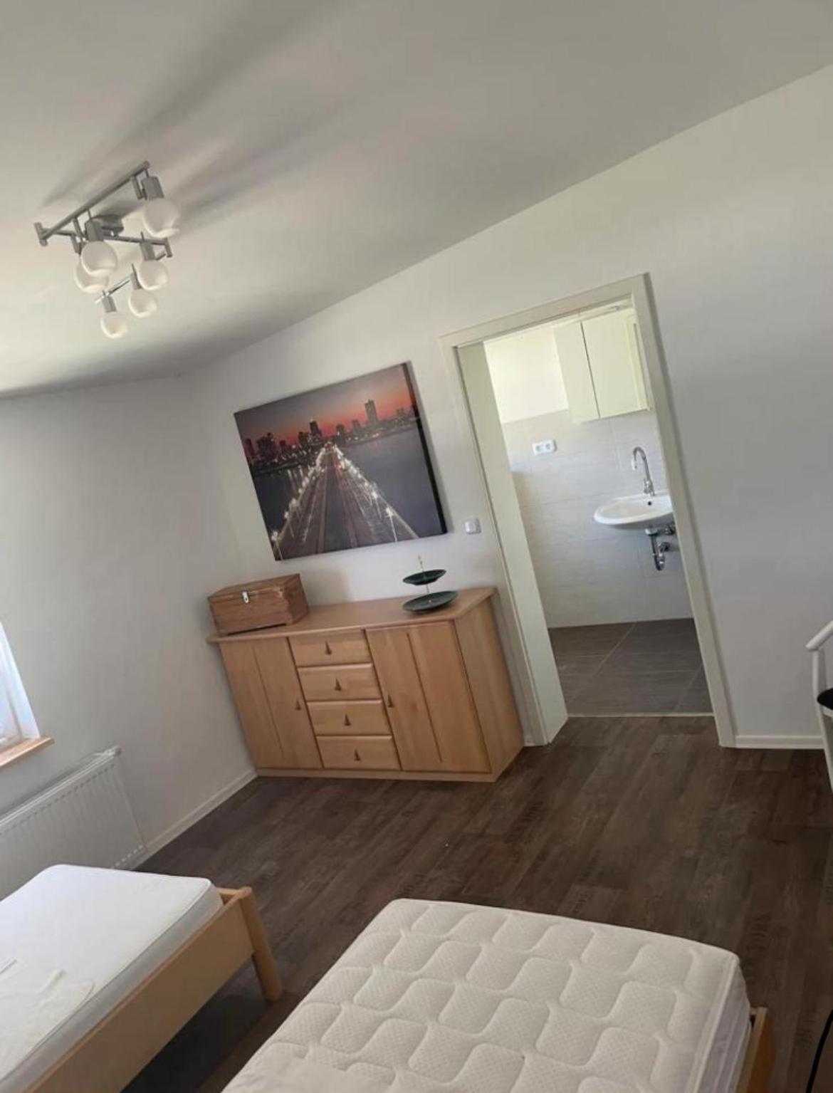 Ferienzimmer Mit Zwei Einzelbetten Und Gemeinschaftkueche Warnow  Exterior foto